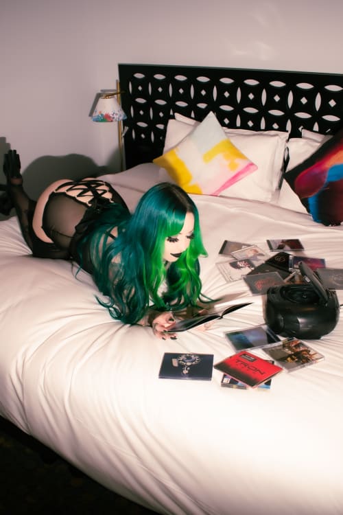 Sarah Sea photo 22